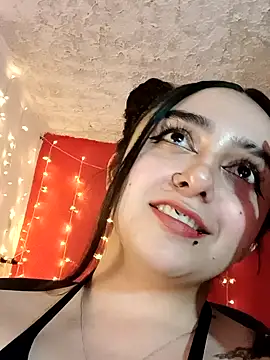 IvonneT online show from February 2, 11:11 pm