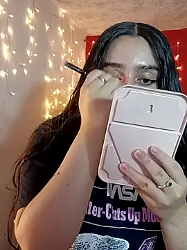 IvonneT online show from February 7, 11:34 pm