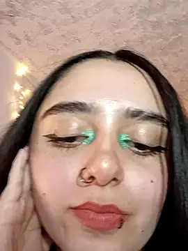 IvonneT online show from February 28, 11:12 pm