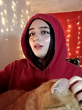 IvonneT online show from March 3, 1:42 am