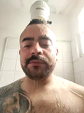 Snapshot of SirCrespo24 chatting on March 12, 2:01 pm SirCrespo24 online show from March 12, 2:01 pm