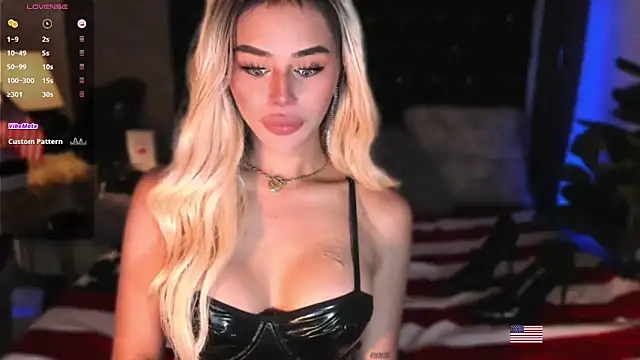 Snapshot of webcumgodess chatting on October 13, 2:00 am webcumgodess online show from October 13, 2:00 am