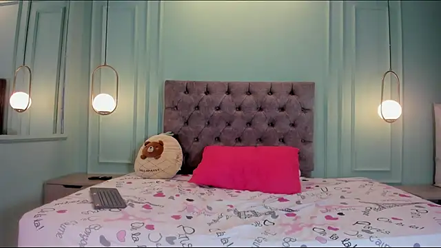 kathe hot online show from December 17, 2:55 am