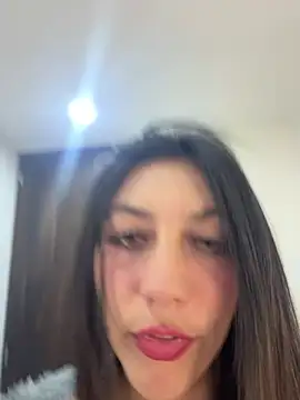 Snapshot of MiaJones21 chatting on July 31, 1:16 am MiaJones21 online show from July 31, 1:16 am