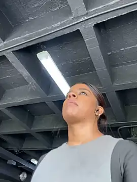 trianawhite online show from December 2, 5:26 pm