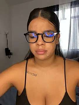 trianawhite online show from December 28, 2:32 pm