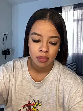 trianawhite online show from January 8, 6:52 pm