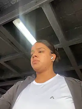 trianawhite online show from February 6, 8:56 pm