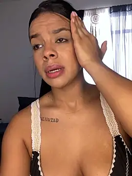 trianawhite online show from October 4, 3:43 pm