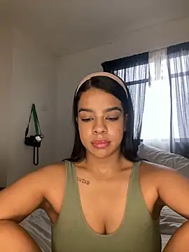 trianawhite online show from February 27, 3:12 pm