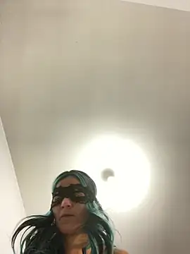 isabella1994 online show from March 18, 10:51 am