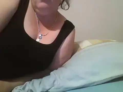 chubbypeach123 online show from March 8, 9:08 pm