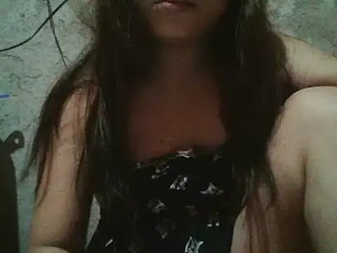 Snapshot of Beatrice143 chatting on December 21, 10:17 am Beatrice143 online show from December 21, 10:17 am