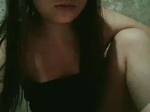 Snapshot of Beatrice143 chatting on December 24, 7:06 am Beatrice143 online show from December 24, 7:06 am