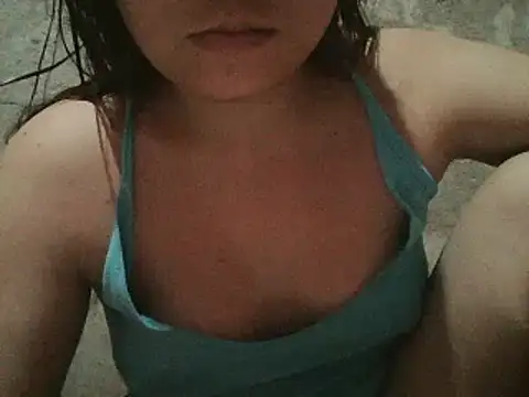 Snapshot of Beatrice143 chatting on December 26, 7:24 am Beatrice143 online show from December 26, 7:24 am