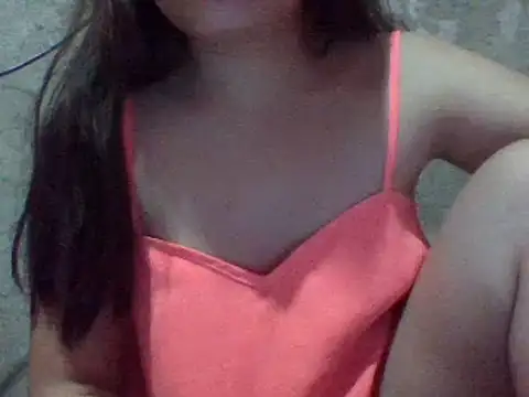 Snapshot of Beatrice143 chatting on January 4, 2:14 am Beatrice143 online show from January 4, 2:14 am