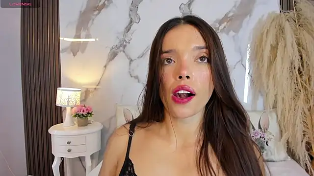 hannahill69 online show from April 22, 4:59 am