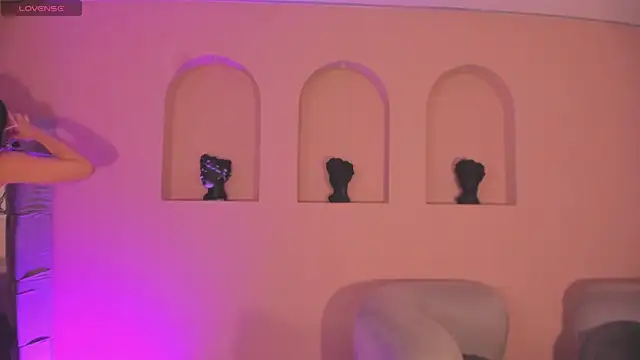 AnaDurant online show from November 6, 1:01 pm