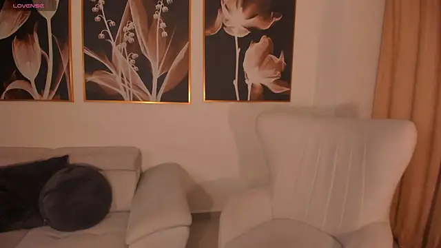 AnaDurant online show from November 24, 2:28 pm