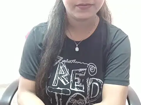 Snapshot of LovingPihu chatting on March 11, 4:43 am LovingPihu online show from March 11, 4:43 am
