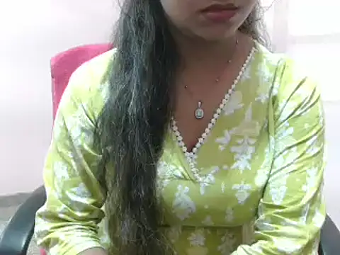 Snapshot of LovingPihu chatting on March 15, 5:41 am LovingPihu online show from March 15, 5:41 am