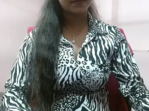 Snapshot of LovingPihu chatting on March 17, 11:21 am LovingPihu online show from March 17, 11:21 am