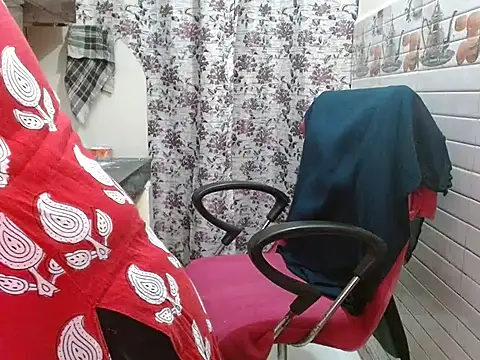 LovingPihu online show from March 28, 6:02 am