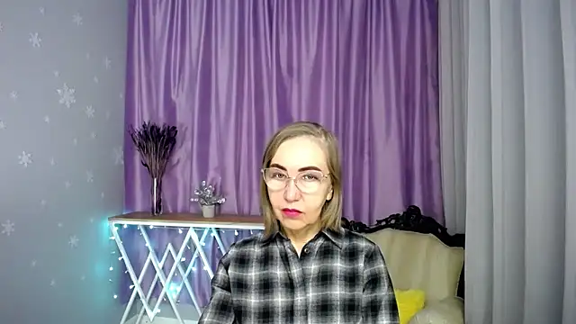 queen a n i online show from April 22, 11:23 am