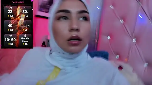 Snapshot of DarshaKhemu chatting on December 7, 12:08 am DarshaKhemu online show from December 7, 12:08 am