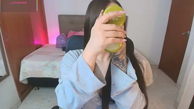 Miley Baker online show from March 26, 2:11 pm