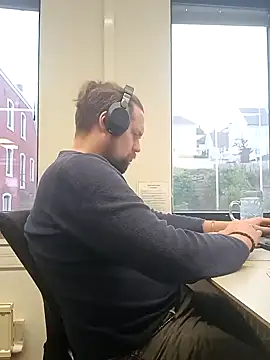 Snapshot of Tj1sen chatting on December 20, 12:49 pm Tj1sen online show from December 20, 12:49 pm