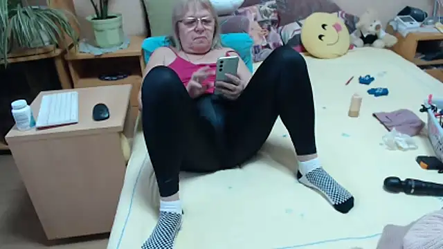 Margaret-milf online show from November 14, 8:13 am