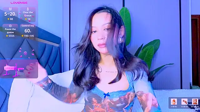 Snapshot of Mia_Tin chatting on June 18, 4:33 pm Mia Tin online show from June 18, 4:33 pm