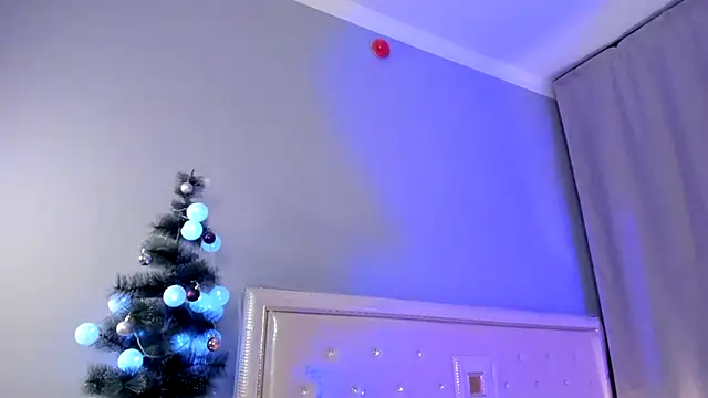 Snapshot of Li_baby chatting on December 20, 1:33 pm Li baby online show from December 20, 1:33 pm