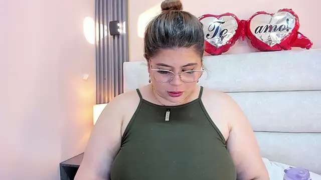 EYMI TOMSOM online show from February 17, 11:34 am