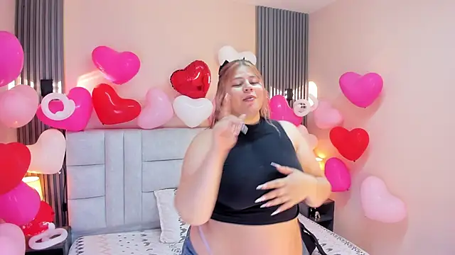 EYMI TOMSOM online show from February 16, 10:44 am