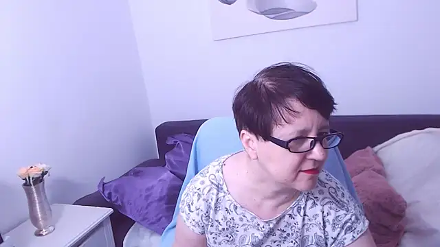 Snapshot of ChristaRose chatting on November 7, 7:25 pm ChristaRose online show from November 7, 7:25 pm