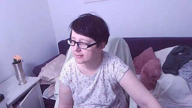 Snapshot of ChristaRose chatting on April 24, 6:54 pm ChristaRose online show from April 24, 6:54 pm