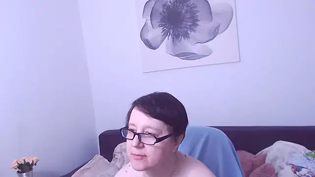 Snapshot of ChristaRose chatting on April 26, 11:08 am ChristaRose online show from April 26, 11:08 am