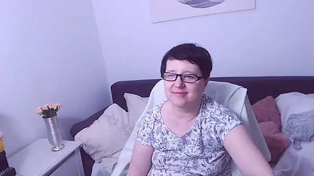 Snapshot of ChristaRose chatting on May 8, 1:22 am ChristaRose online show from May 8, 1:22 am