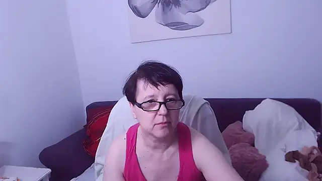 Snapshot of ChristaRose chatting on June 8, 1:28 am ChristaRose online show from June 8, 1:28 am