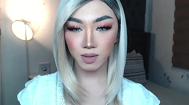 Snapshot of Local_Hoelyx chatting on March 23, 7:31 am Local Hoelyx online show from March 23, 7:31 am