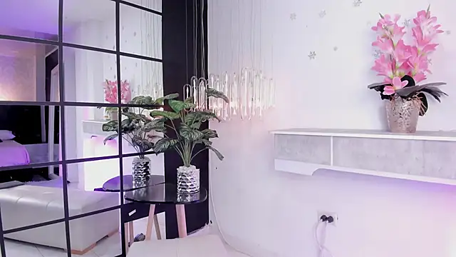  liathompsom09 online show from January 31, 6:14 pm