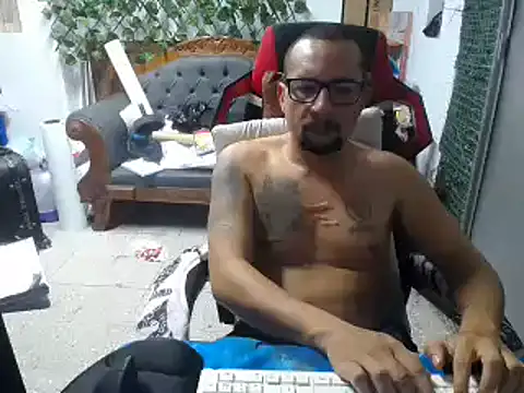 Snapshot of alexam_gal@xh chatting on December 20, 9:50 pm alexam galxh online show from December 20, 9:50 pm