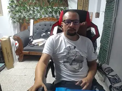 Snapshot of alexam_gal@xh chatting on January 1, 3:03 pm alexam galxh online show from January 1, 3:03 pm