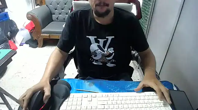 Snapshot of alexam_gal@xh chatting on February 6, 2:26 pm alexam galxh online show from February 6, 2:26 pm