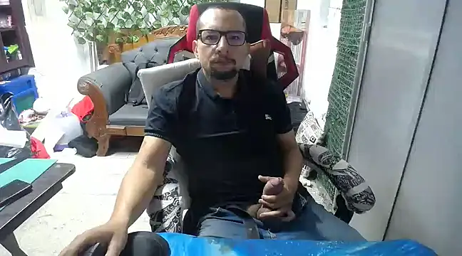 Snapshot of alexam_gal@xh chatting on February 7, 1:53 pm alexam galxh online show from February 7, 1:53 pm