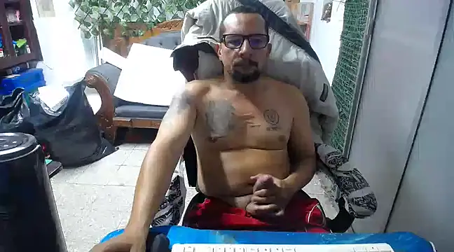 Snapshot of alexam_gal@xh chatting on February 18, 9:09 pm alexam galxh online show from February 18, 9:09 pm