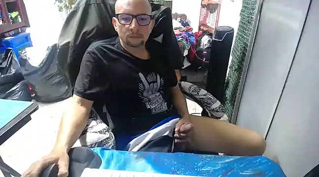 Snapshot of alexam_gal@xh chatting on February 25, 11:55 pm alexam galxh online show from February 25, 11:55 pm