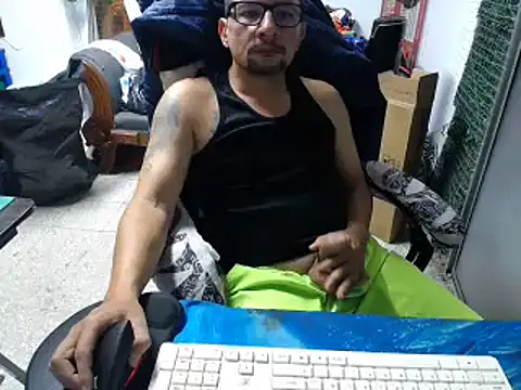 Snapshot of alexam_gal@xh chatting on March 8, 9:51 pm alexam galxh online show from March 8, 9:51 pm